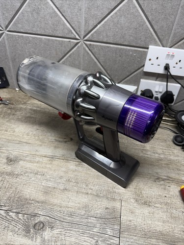 Dyson v11 outsize main - outsize,